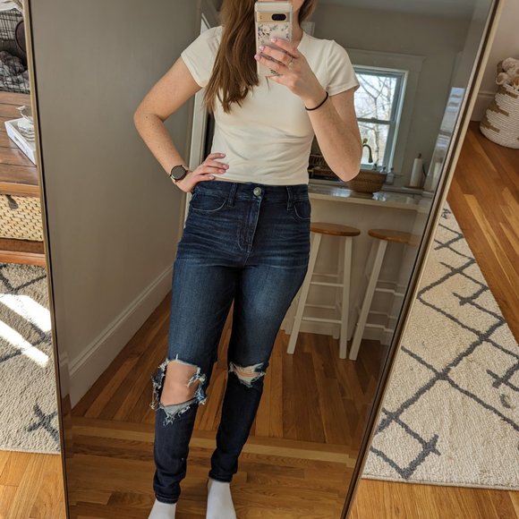 American Eagle Outfitters Pants - Ripped knee American Eagle jeans 10 TALL